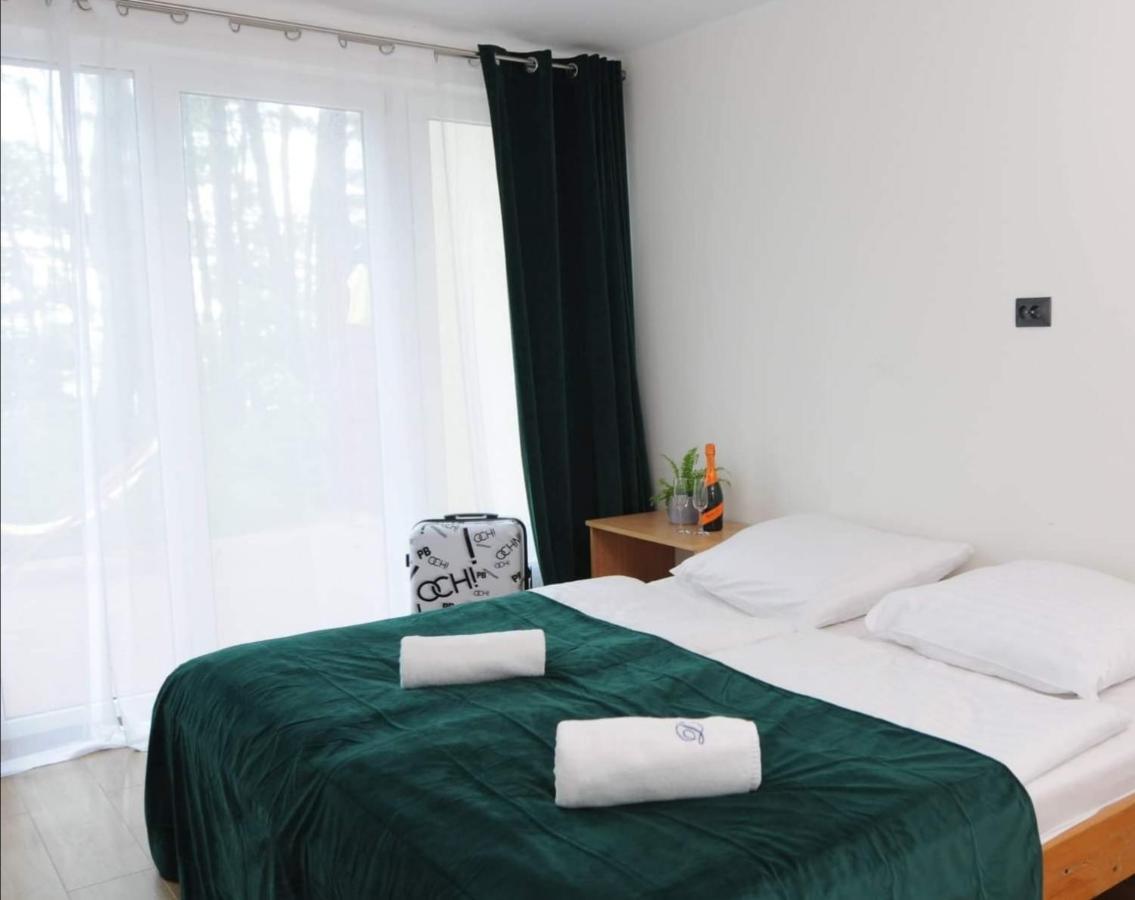 Domki Wakacyjne Delfin Slesin Hotel Exterior photo